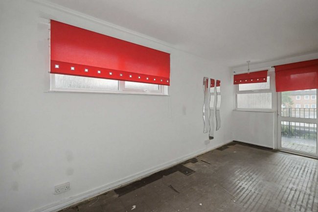 Flat 80 Monks Way, Southampton, SO18 2LP 7