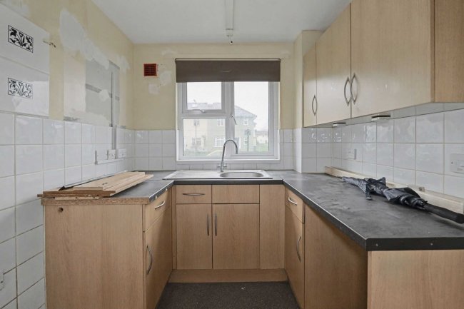 Flat 80 Monks Way, Southampton, SO18 2LP 7