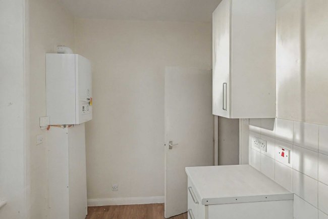 Flat B, 65 Amberley Road, London W9 2JL 7