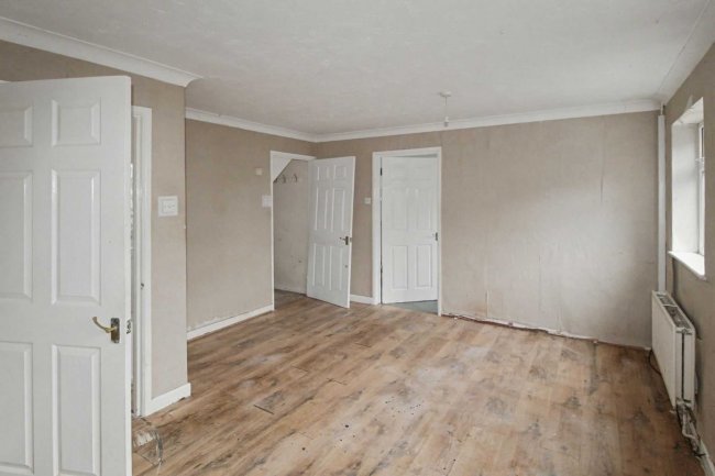 208 Windham Road, Bournemouth, Dorset BH1 4QX 2