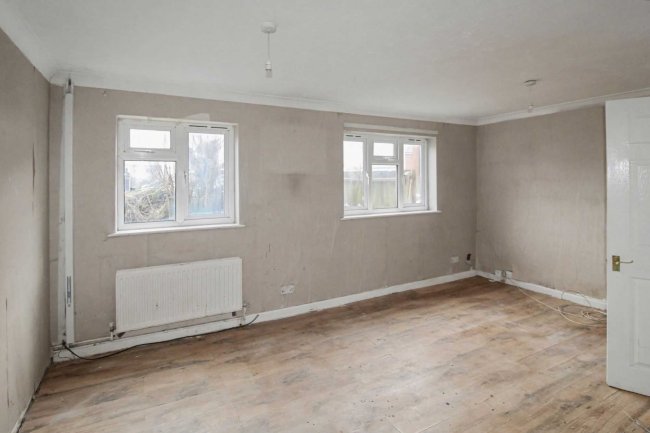 208 Windham Road, Bournemouth, Dorset BH1 4QX 2