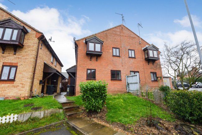 13 Aspen Close, Rushden, Northants, NN10 9BX 6