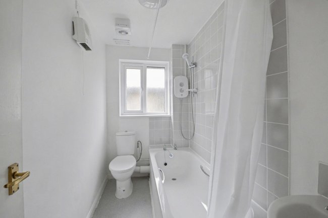 13 Aspen Close, Rushden, Northants, NN10 9BX 6