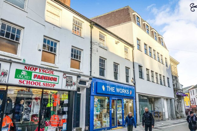 241 High Street, Bangor, Gwynedd LL57 1PA 1