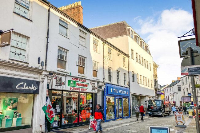 241 High Street, Bangor, Gwynedd LL57 1PA 1