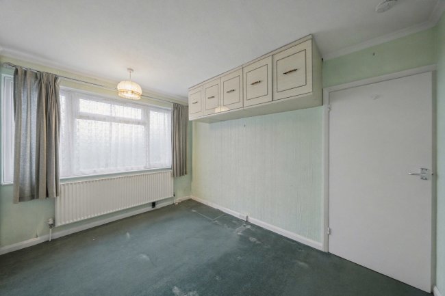 25 Braund Avenue, Greenford, Greater London, UB6 9JG 3