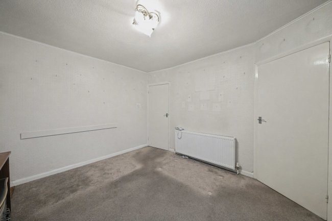 25 Braund Avenue, Greenford, Greater London, UB6 9JG 3