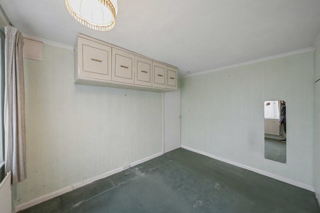 25 Braund Avenue, Greenford, Greater London, UB6 9JG 3