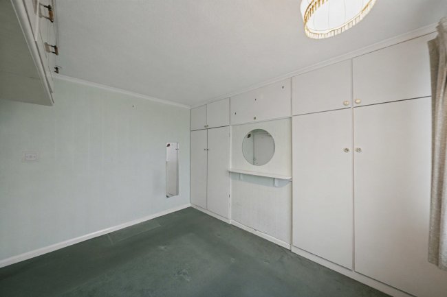 25 Braund Avenue, Greenford, Greater London, UB6 9JG 3