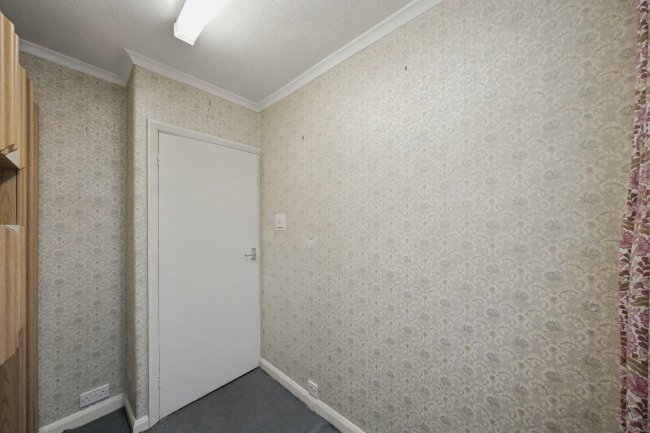 25 Braund Avenue, Greenford, Greater London, UB6 9JG 3