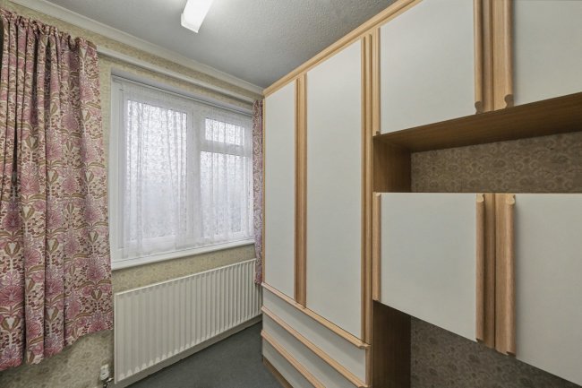 25 Braund Avenue, Greenford, Greater London, UB6 9JG 3