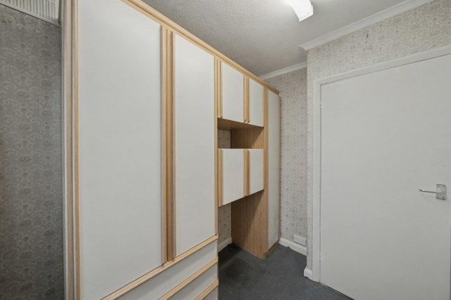 25 Braund Avenue, Greenford, Greater London, UB6 9JG 3