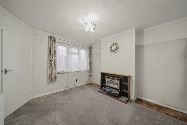 25 Braund Avenue, Greenford, Greater London, UB6 9JG 3