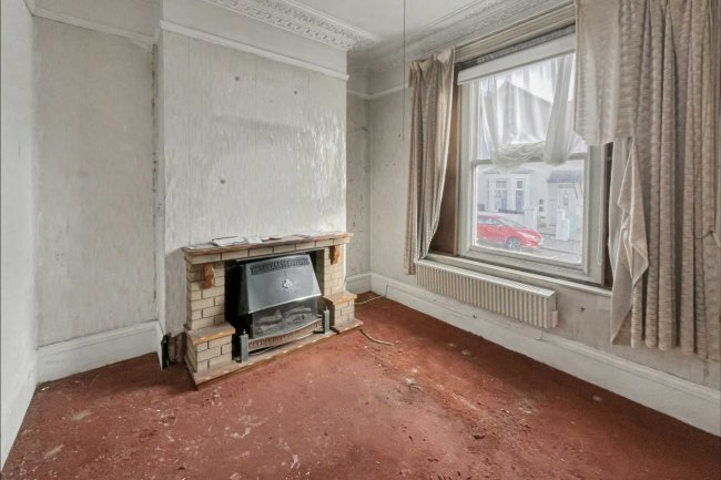 22 Fernham Road, Thornton Heath, CR7 8JD 6