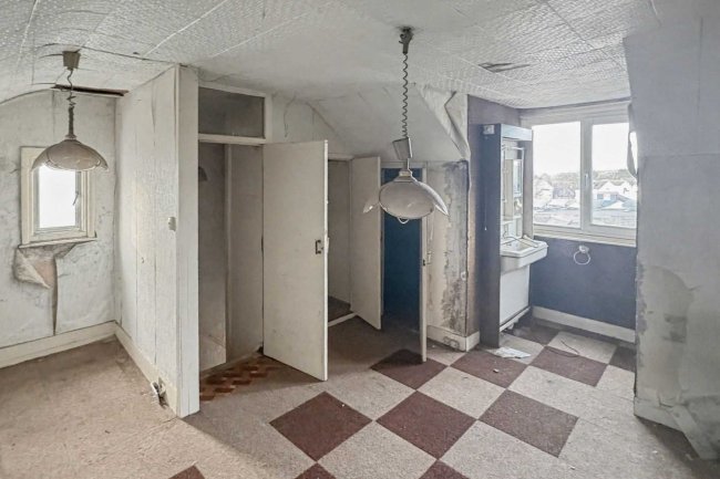 22 Fernham Road, Thornton Heath, CR7 8JD 6