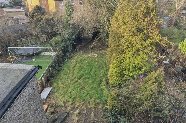 22 Fernham Road, Thornton Heath, CR7 8JD 6