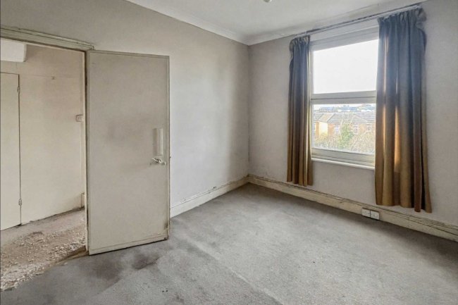 22 Fernham Road, Thornton Heath, CR7 8JD 6