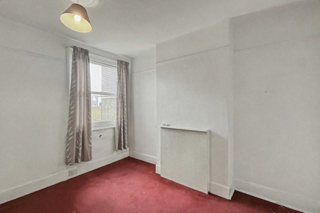 22 Woodville Road, Thornton Heath, CR7 8LG 9