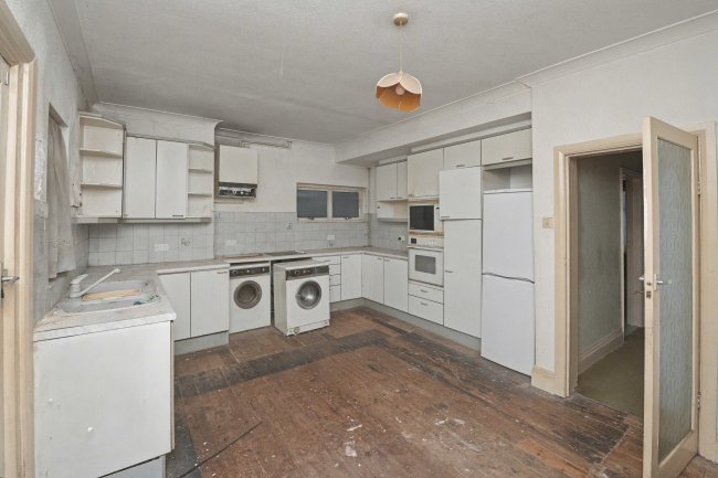 43 Norman Road, Sutton, Surrey, SM1 2TB 2