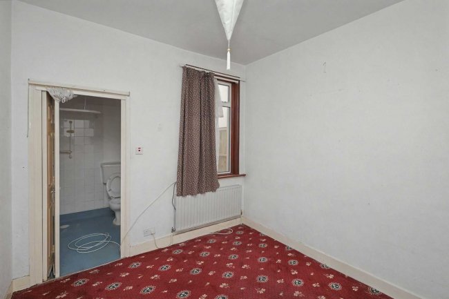 37 Redfern Road, Harlesden, London NW10 9LA 4