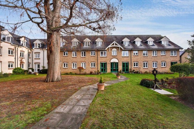 33 Spalding Court, Cedar Avenue, Chelmsford, CM1 2UZ 5