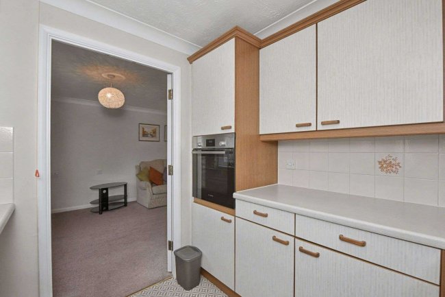 33 Spalding Court, Cedar Avenue, Chelmsford, CM1 2UZ 5