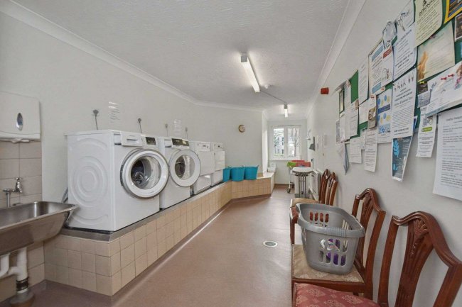 33 Spalding Court, Cedar Avenue, Chelmsford, CM1 2UZ 5