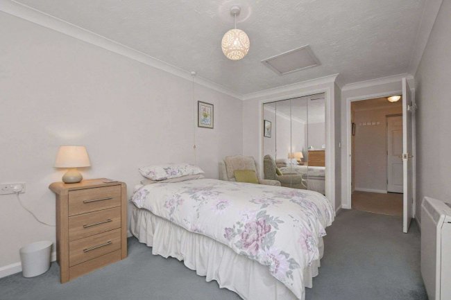 33 Spalding Court, Cedar Avenue, Chelmsford, CM1 2UZ 5