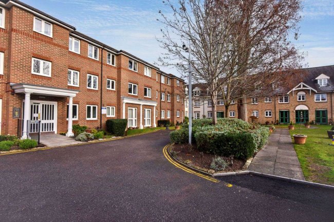 33 Spalding Court, Cedar Avenue, Chelmsford, CM1 2UZ 5