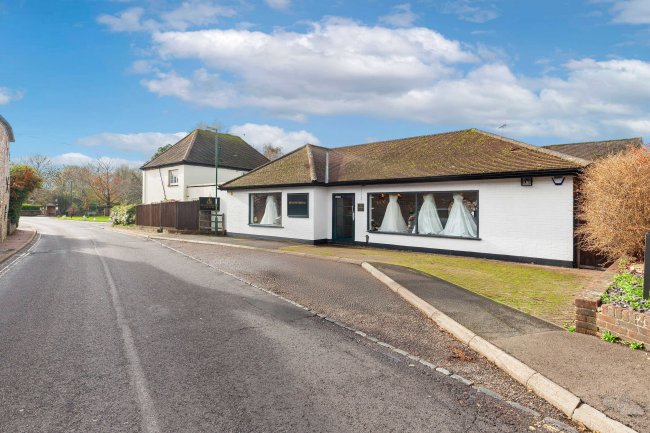 Former Bridal Shop, Tangmere Rd, Tangmere, Chichester PO20 2HW 1