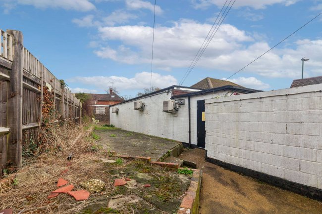Former Bridal Shop, Tangmere Rd, Tangmere, Chichester PO20 2HW 1