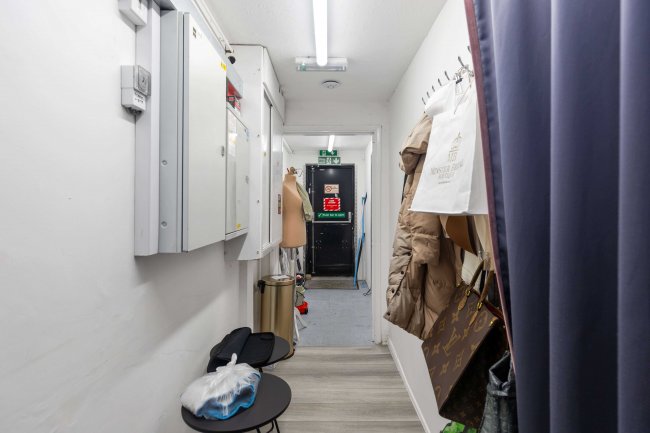 Former Bridal Shop, Tangmere Rd, Tangmere, Chichester PO20 2HW 1