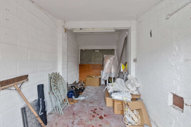 Former Bridal Shop, Tangmere Rd, Tangmere, Chichester PO20 2HW 1