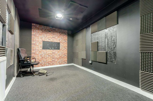 Jam Jar Studios, 5 Mulgrave Terrace, Gateshead, NE8 1PQ 4