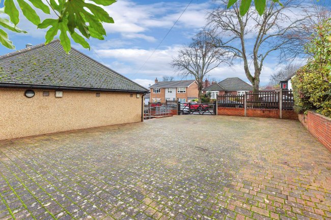 16 Hill Road, Carshalton, Sutton, SM5 3RA 2