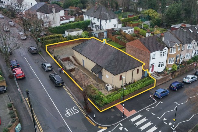 16 Hill Road, Carshalton, Sutton, SM5 3RA 2