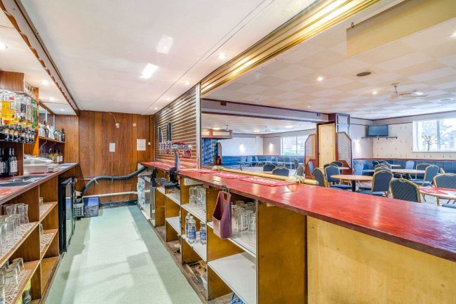 Broadstone Social Club, Tudor Road, Broadstone, BH18 8AW 1