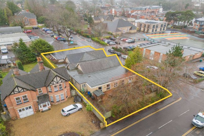 Broadstone Social Club, Tudor Road, Broadstone, BH18 8AW 1