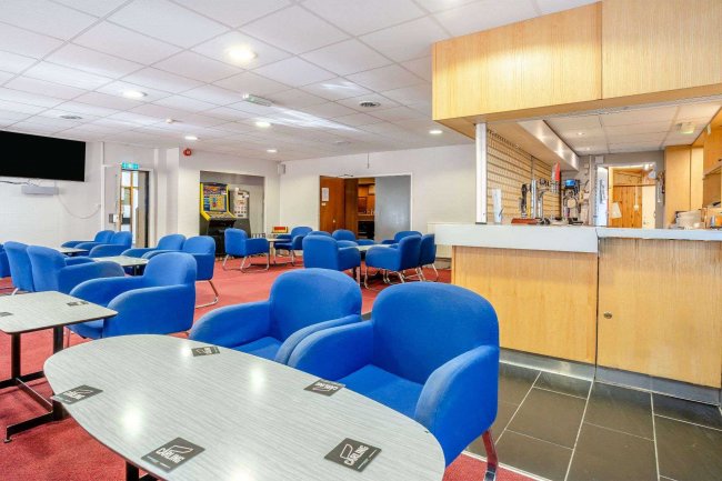 Wyndham Social Club, Harbour Road, Barry, CF62 5RZ 5