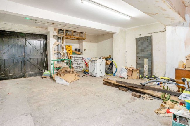 Wyndham Social Club, Harbour Road, Barry, CF62 5RZ 5