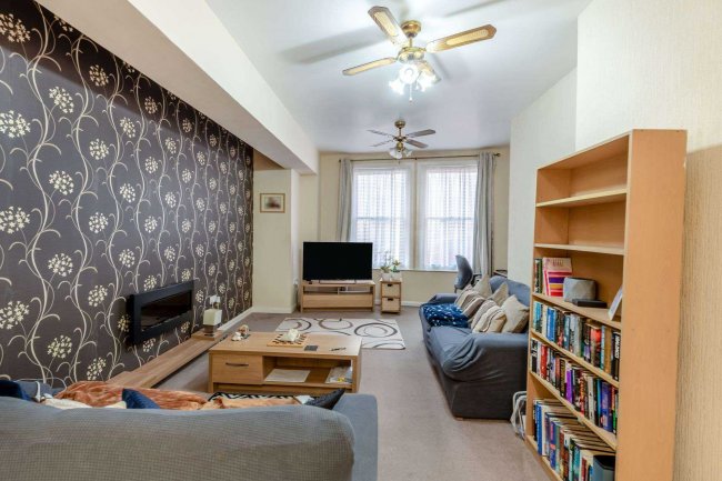 Dawlish Social Club, 24-26 Park Road, Dawlish EX7 9LH 8