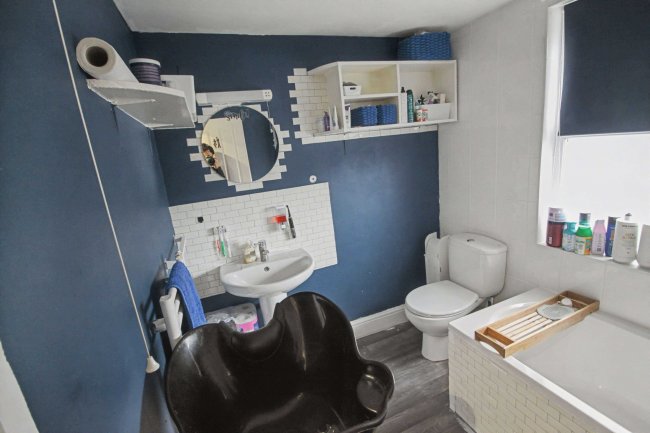 Flat 8, 77 - 78 Royal Parade, Eastbourne, BN22 7AF 7