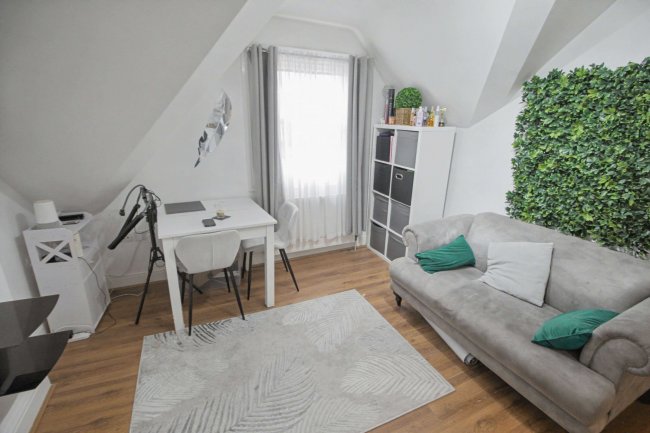 Flat 8, 77 - 78 Royal Parade, Eastbourne, BN22 7AF 7