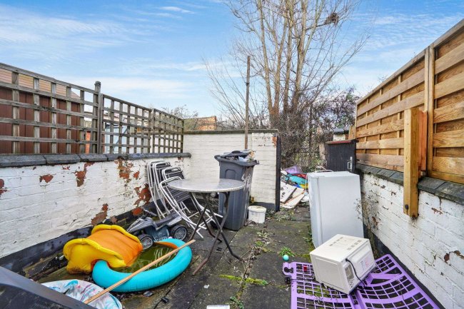 94 Lansdowne Road, Leicester LE2 8AR 3