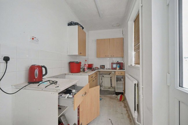 94 Lansdowne Road, Leicester LE2 8AR 3