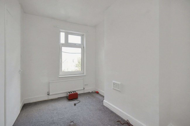 94 Lansdowne Road, Leicester LE2 8AR 3