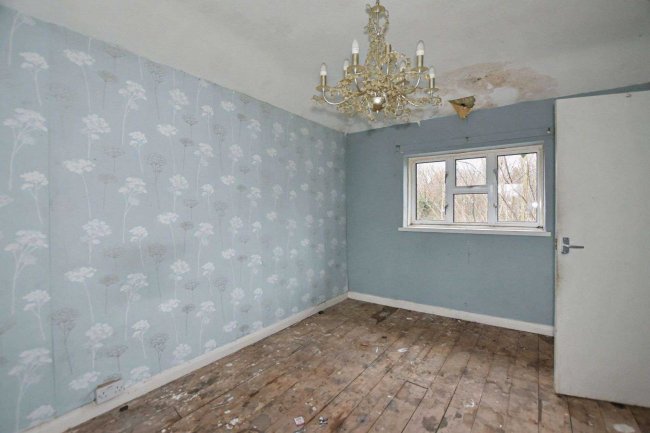 108 Magpie Hall Lane, Bromley BR2 8JG 8