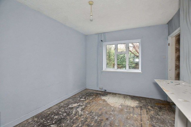 108 Magpie Hall Lane, Bromley BR2 8JG 8