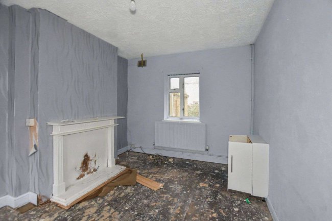 108 Magpie Hall Lane, Bromley BR2 8JG 8