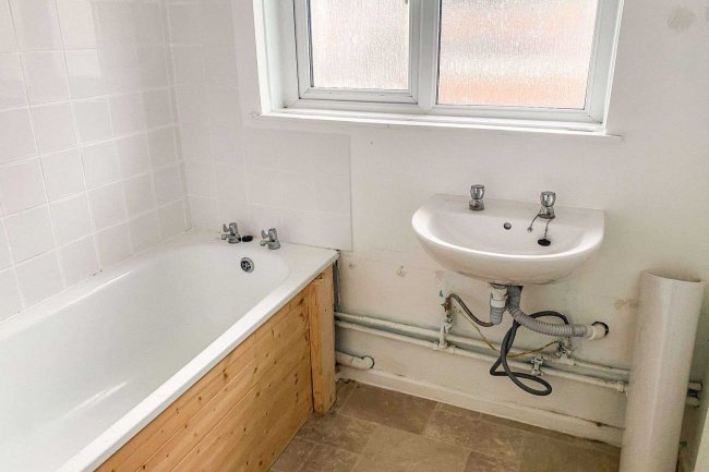 Flat 165 Henson Park, Chard, TA20 1NL 10